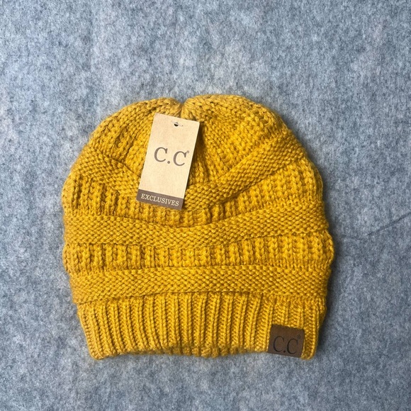 C.C Accessories - C.C Women One‎ Size Knit beanie hat mustard Nwt